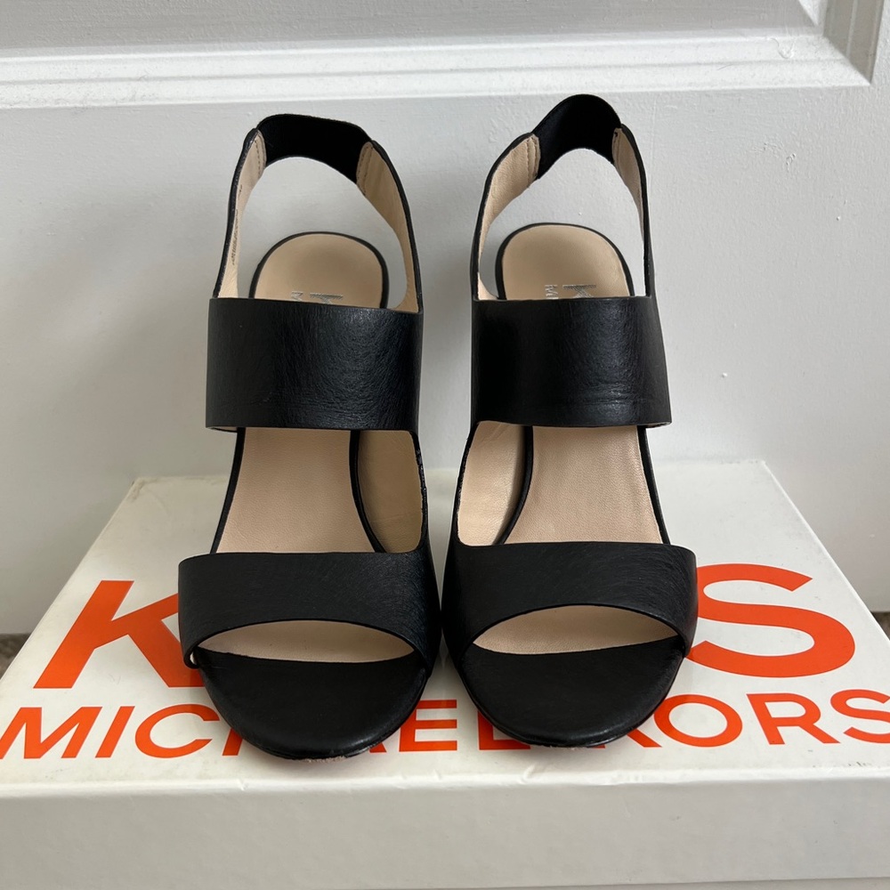 KORS Michael Kors Black Leather Heels in Size 7